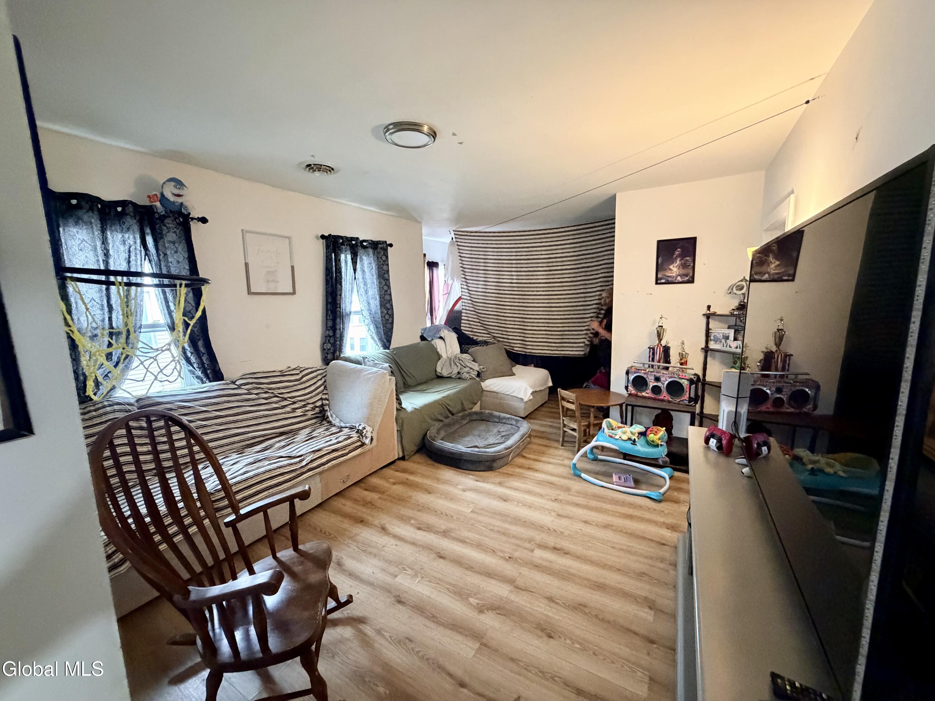 29 Wilson Avenue Amsterdam NY 12010
