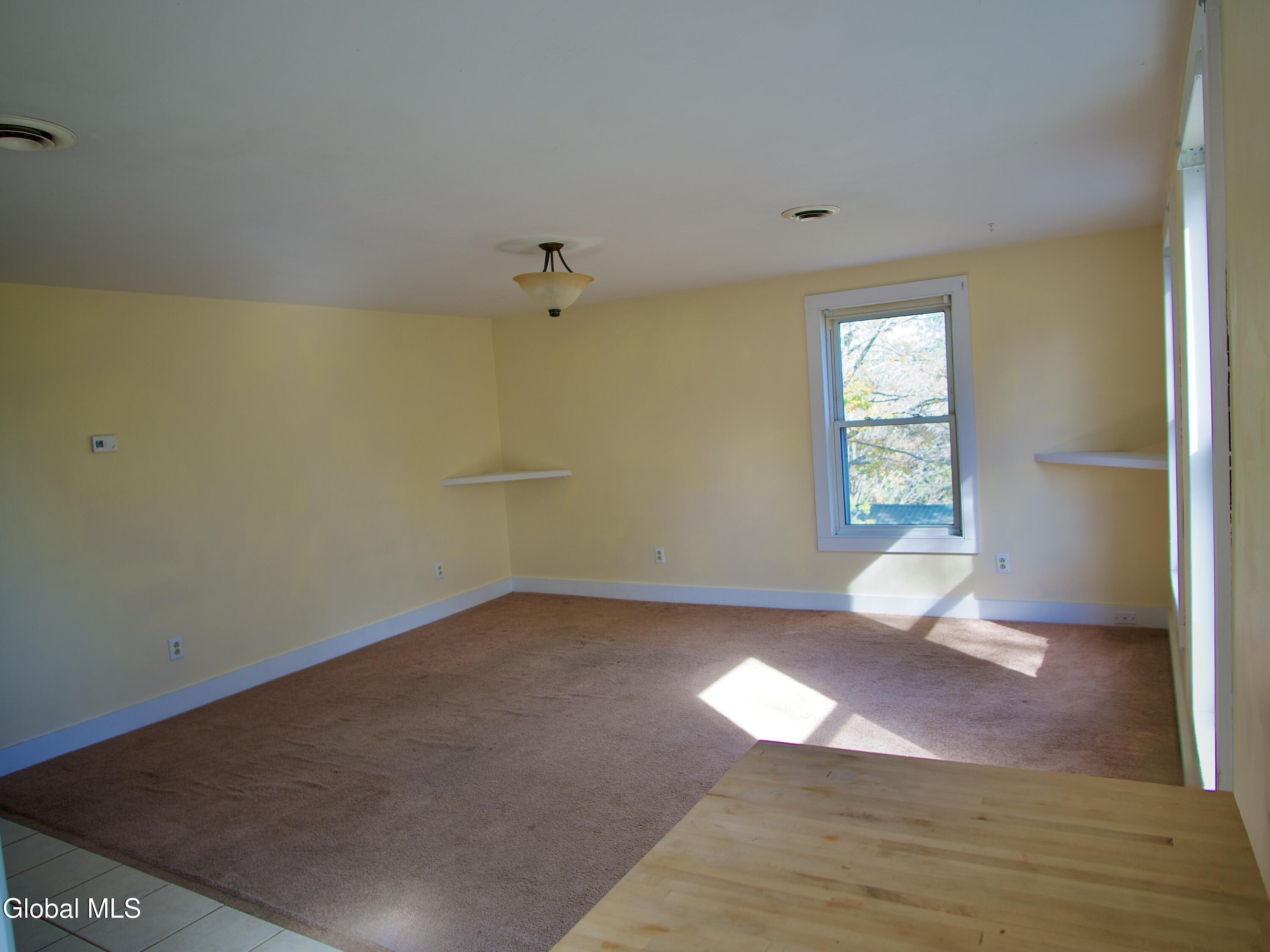 44 Greenfield Lane Hampton NY 12837