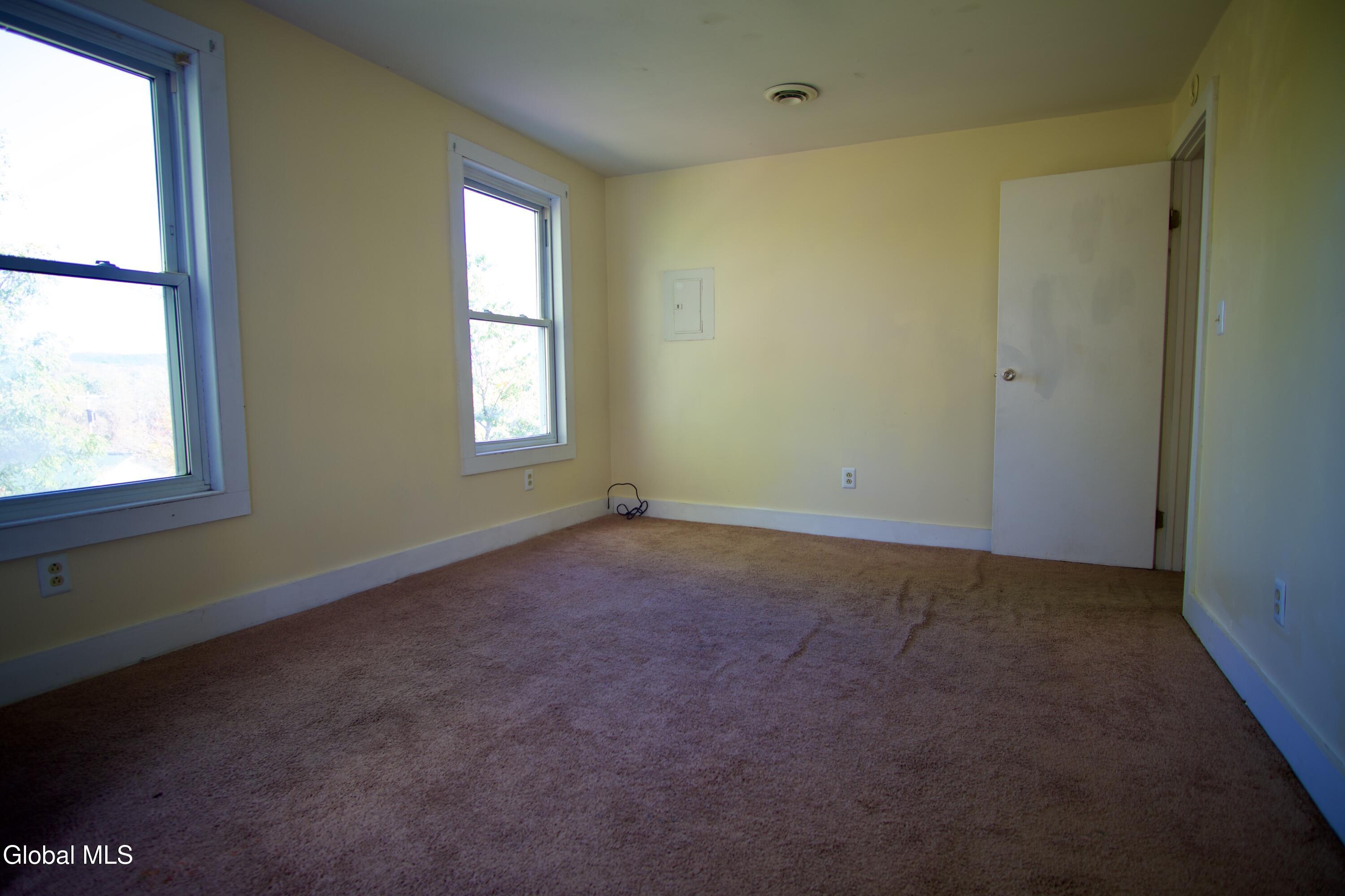 44 Greenfield Lane Hampton NY 12837