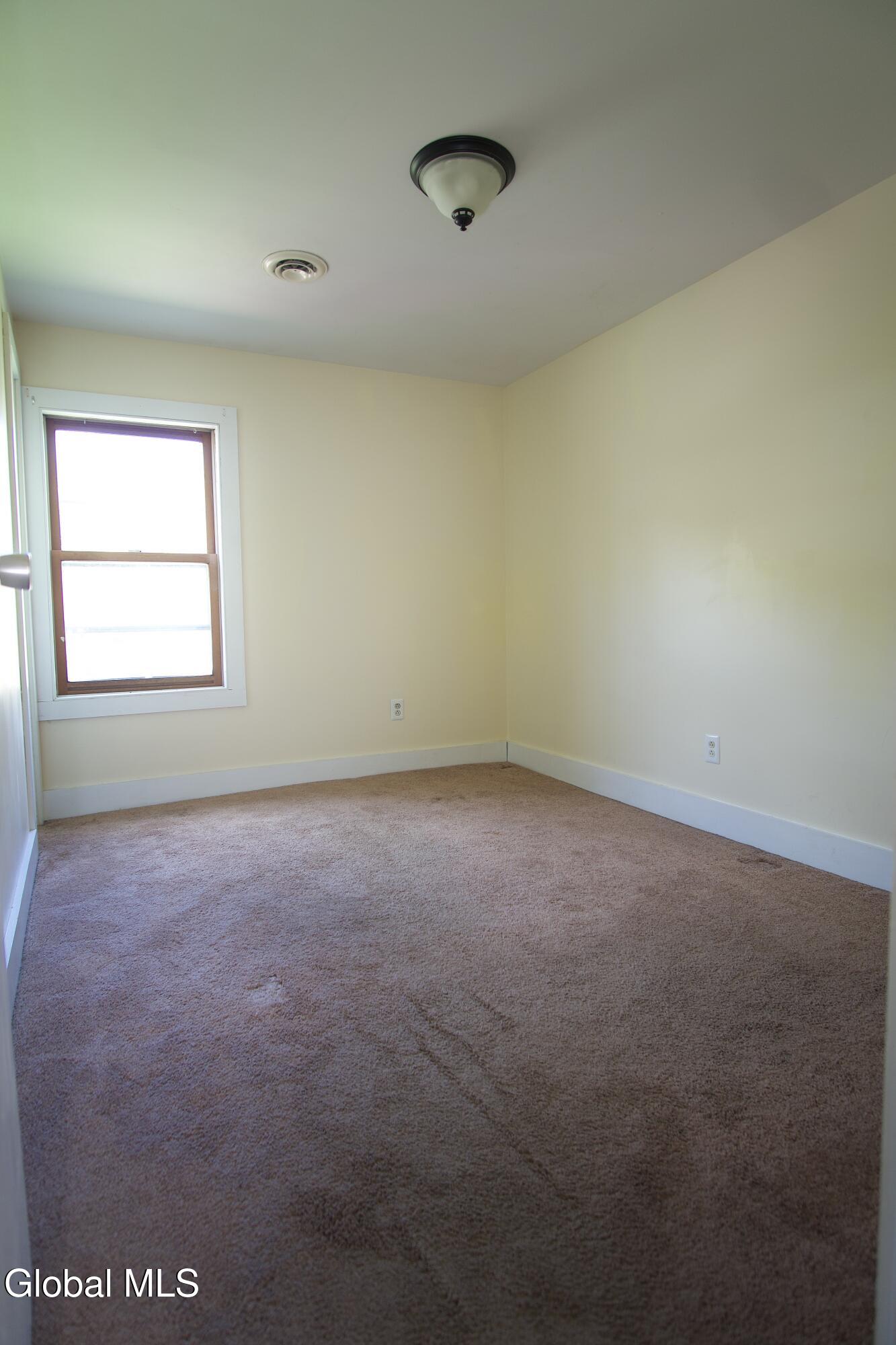 44 Greenfield Lane Hampton NY 12837