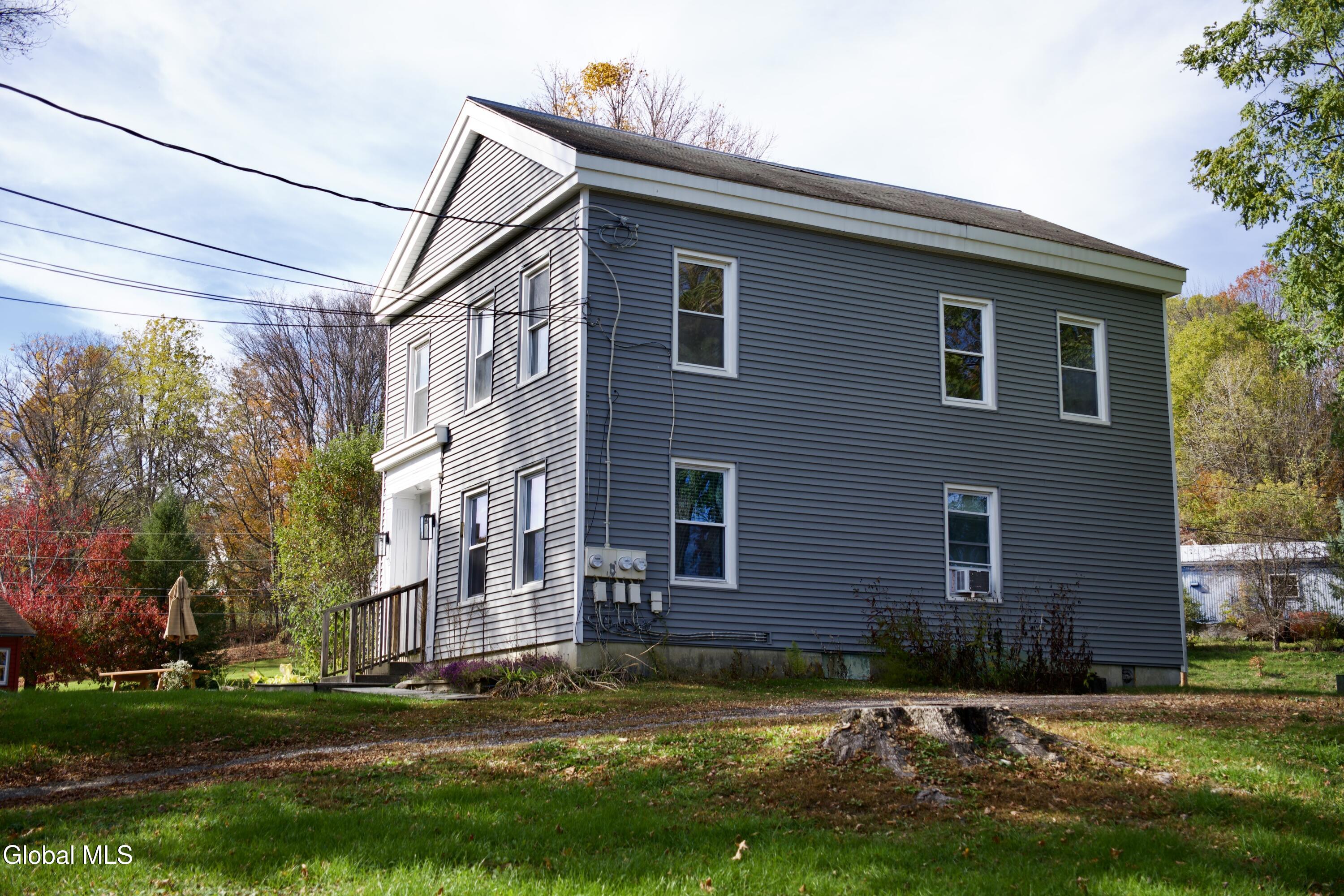 44 Greenfield Lane Hampton NY 12837