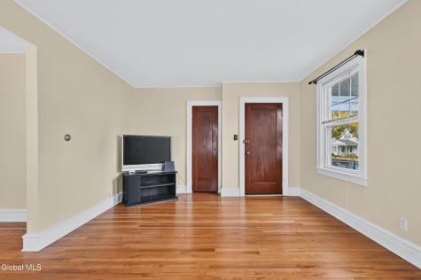87 Eileen Street Albany NY 12203