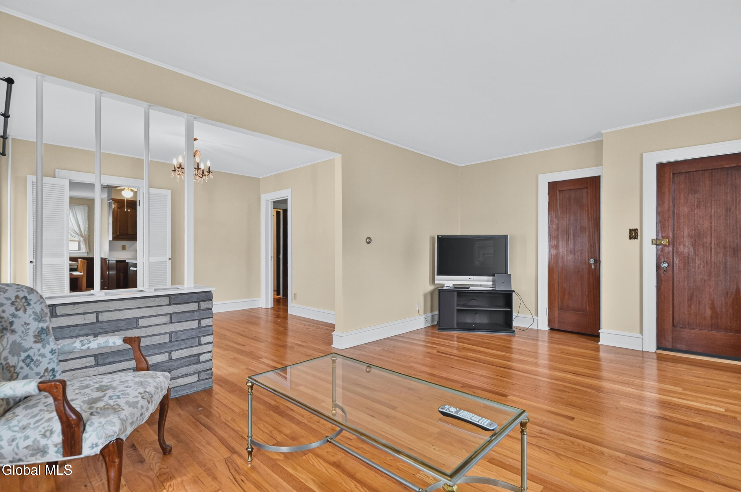87 Eileen Street Albany NY 12203