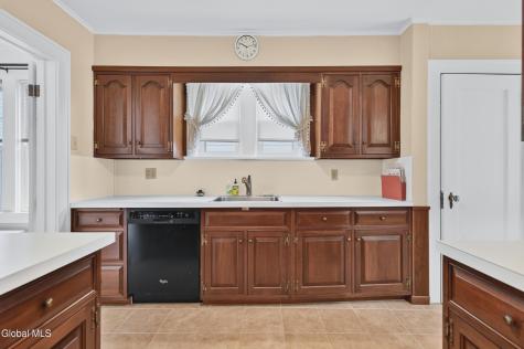 87 Eileen Street Albany NY 12203