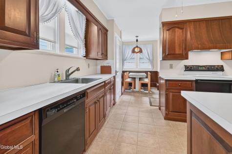 87 Eileen Street Albany NY 12203