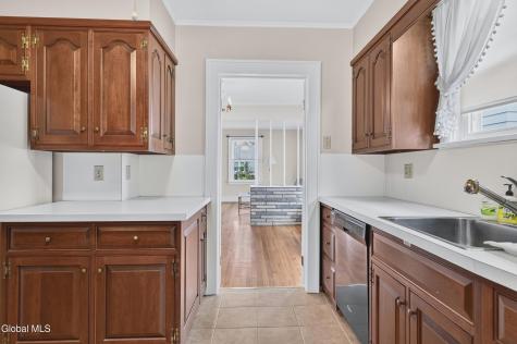 87 Eileen Street Albany NY 12203