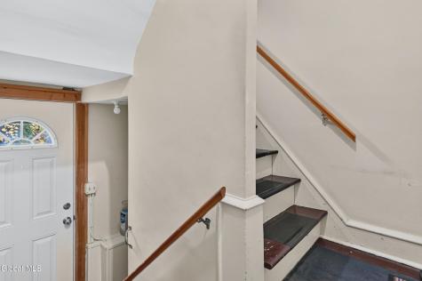 87 Eileen Street Albany NY 12203
