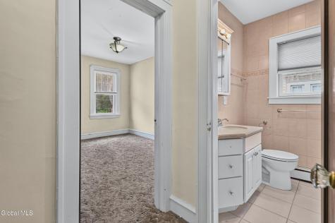 87 Eileen Street Albany NY 12203