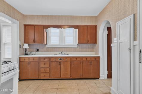 87 Eileen Street Albany NY 12203