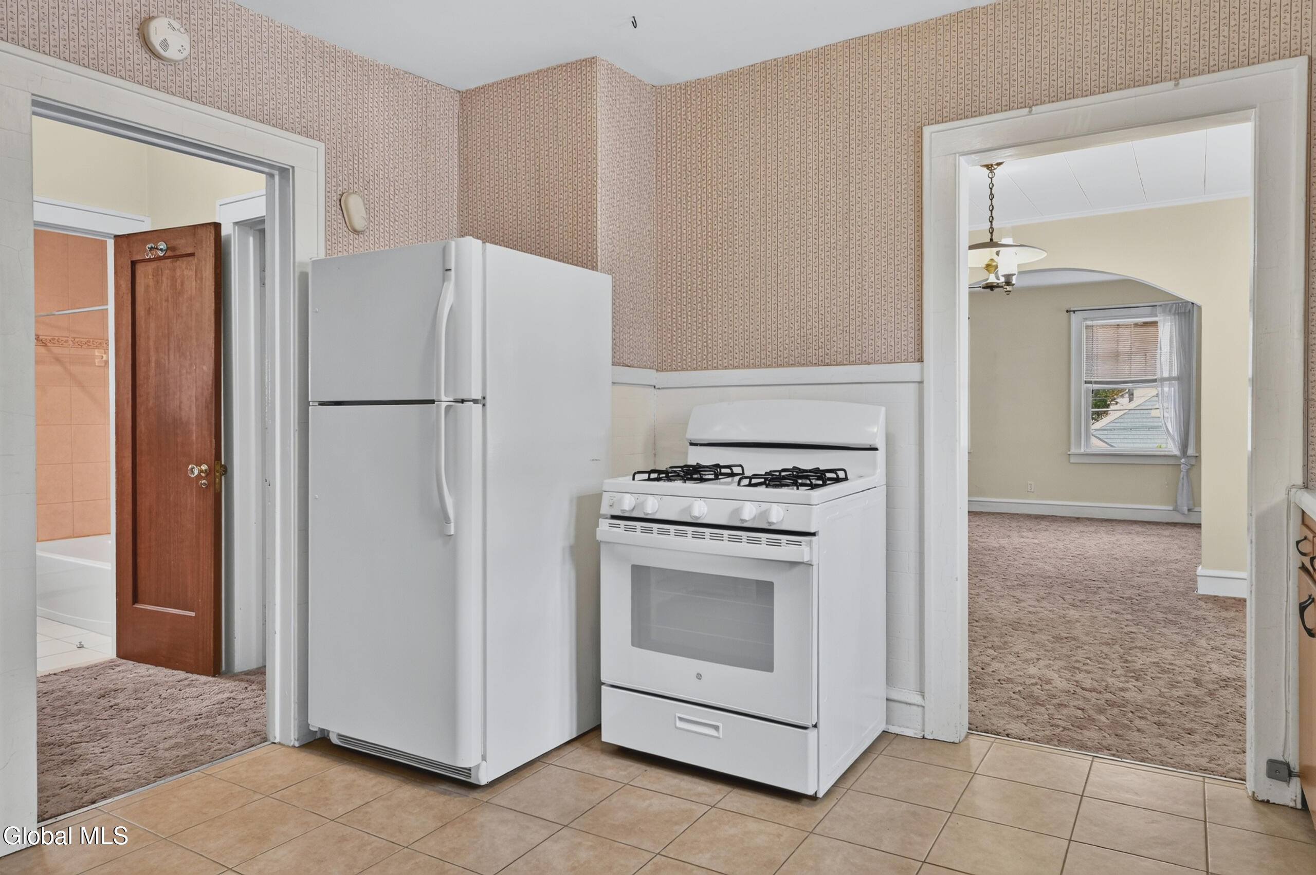 87 Eileen Street Albany NY 12203