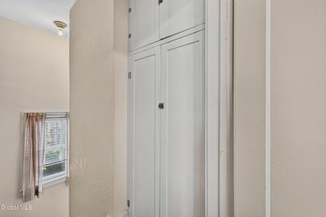 87 Eileen Street Albany NY 12203