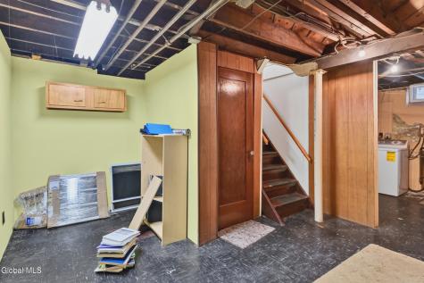 87 Eileen Street Albany NY 12203