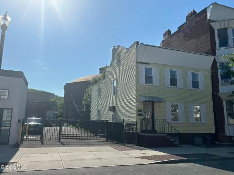306 4th Troy NY 12180