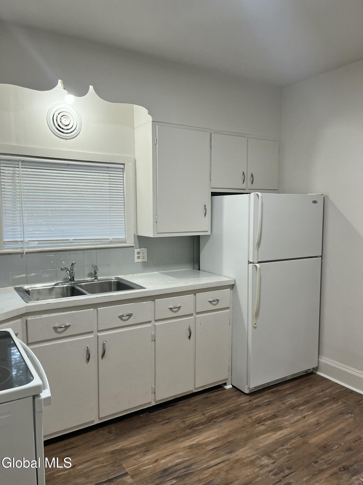 8 Leonard Place Albany NY 12202