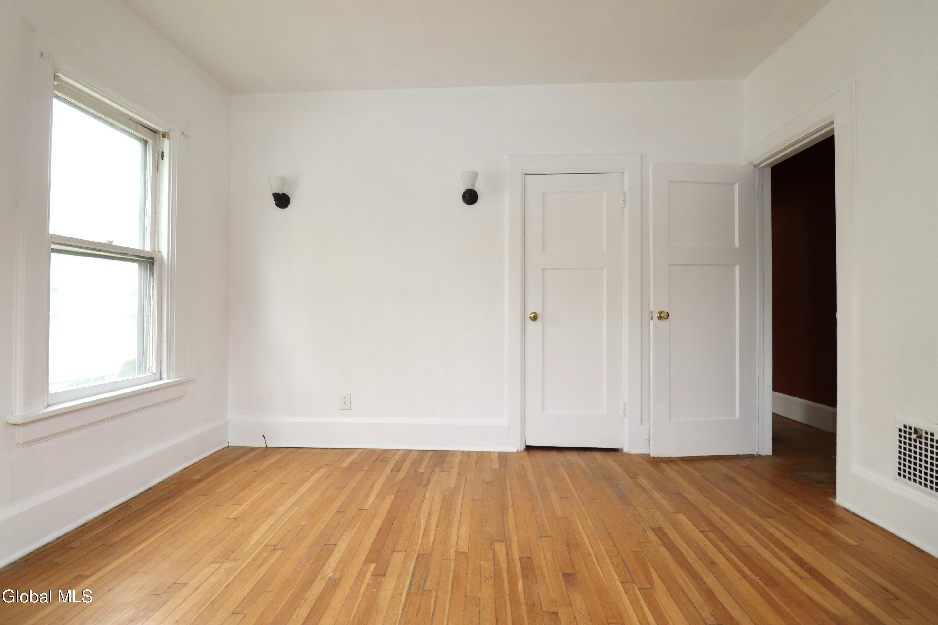 28 Stewart Street Amsterdam NY 12010