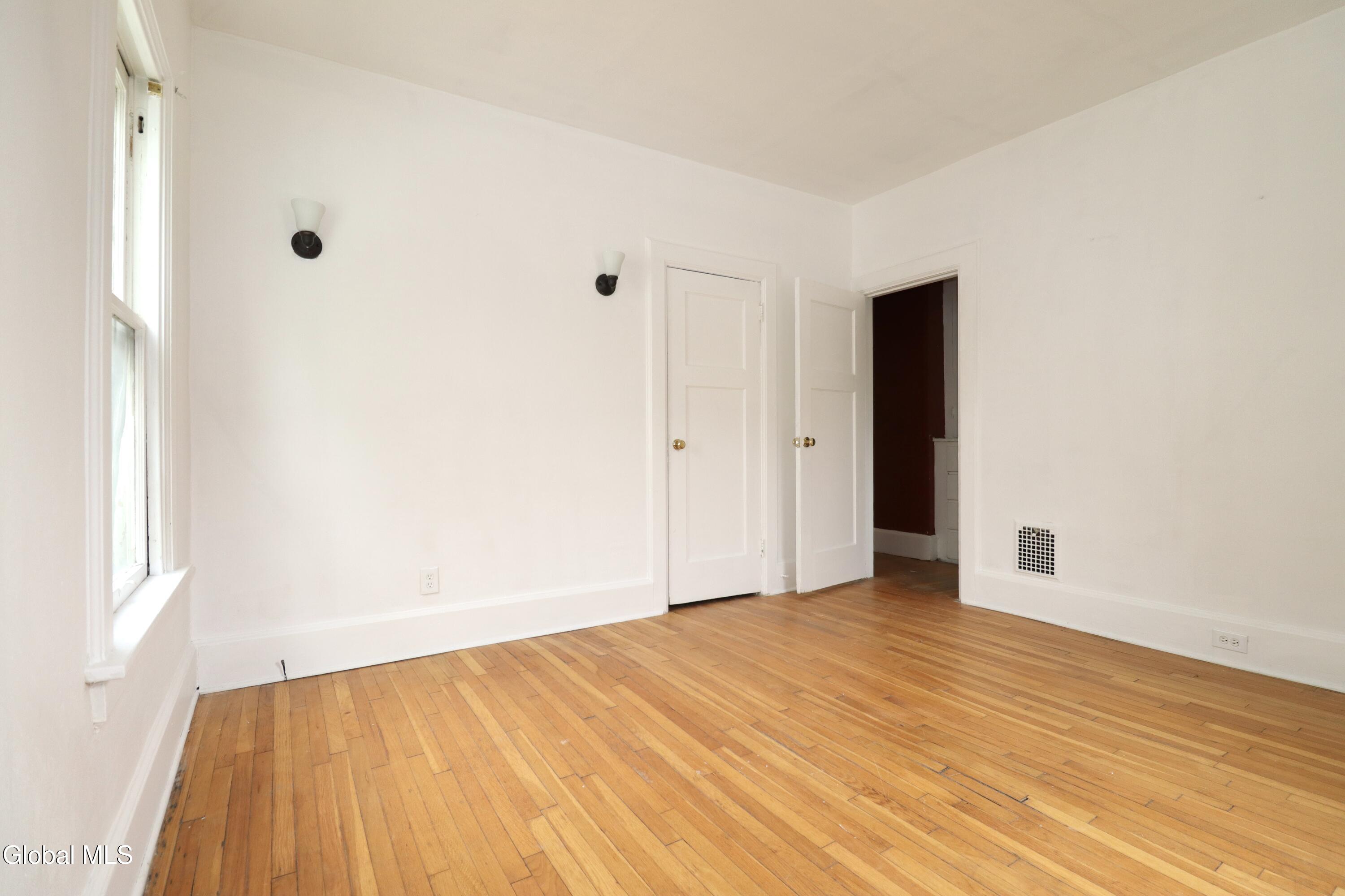 28 Stewart Street Amsterdam NY 12010