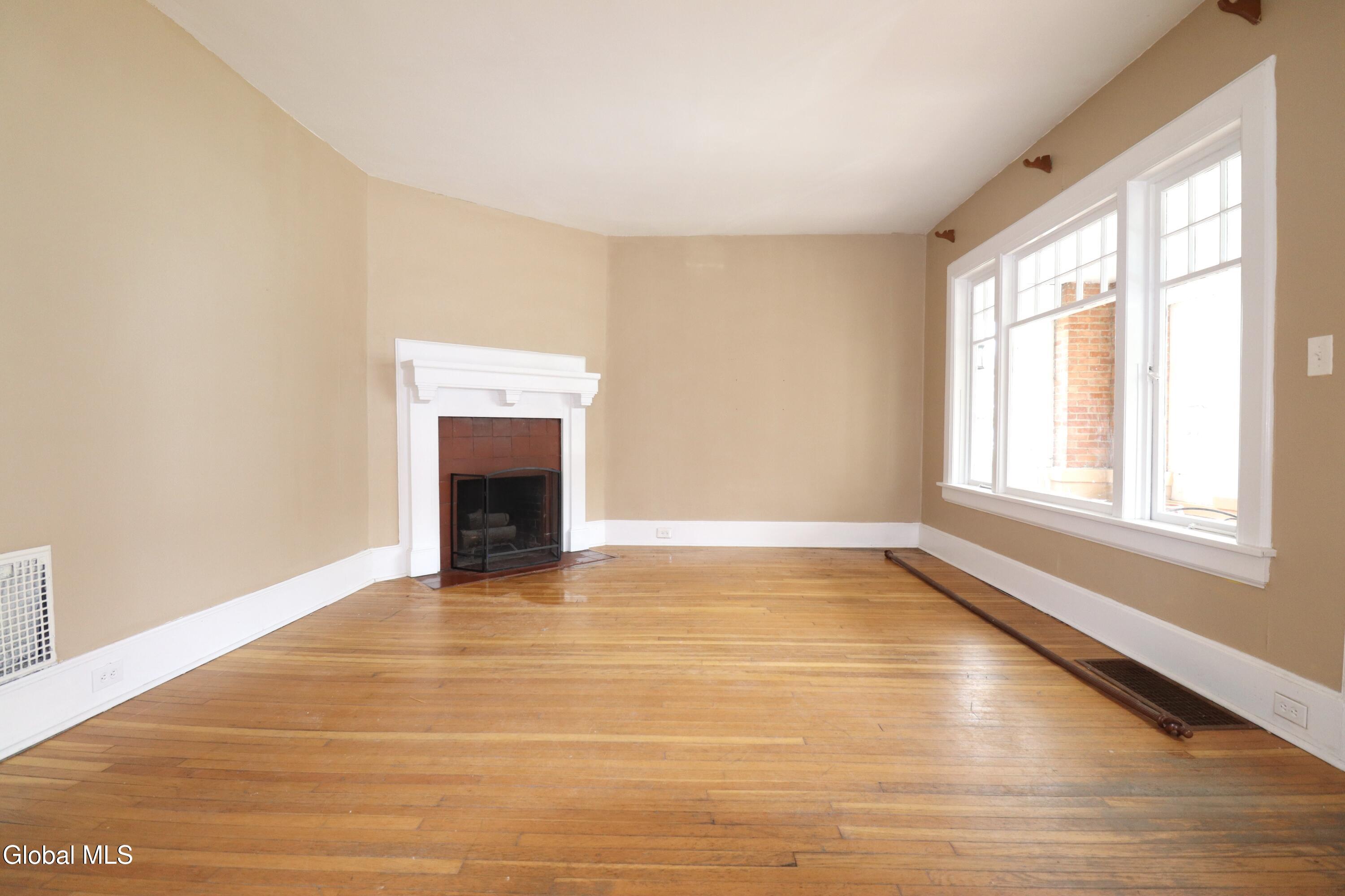 28 Stewart Street Amsterdam NY 12010