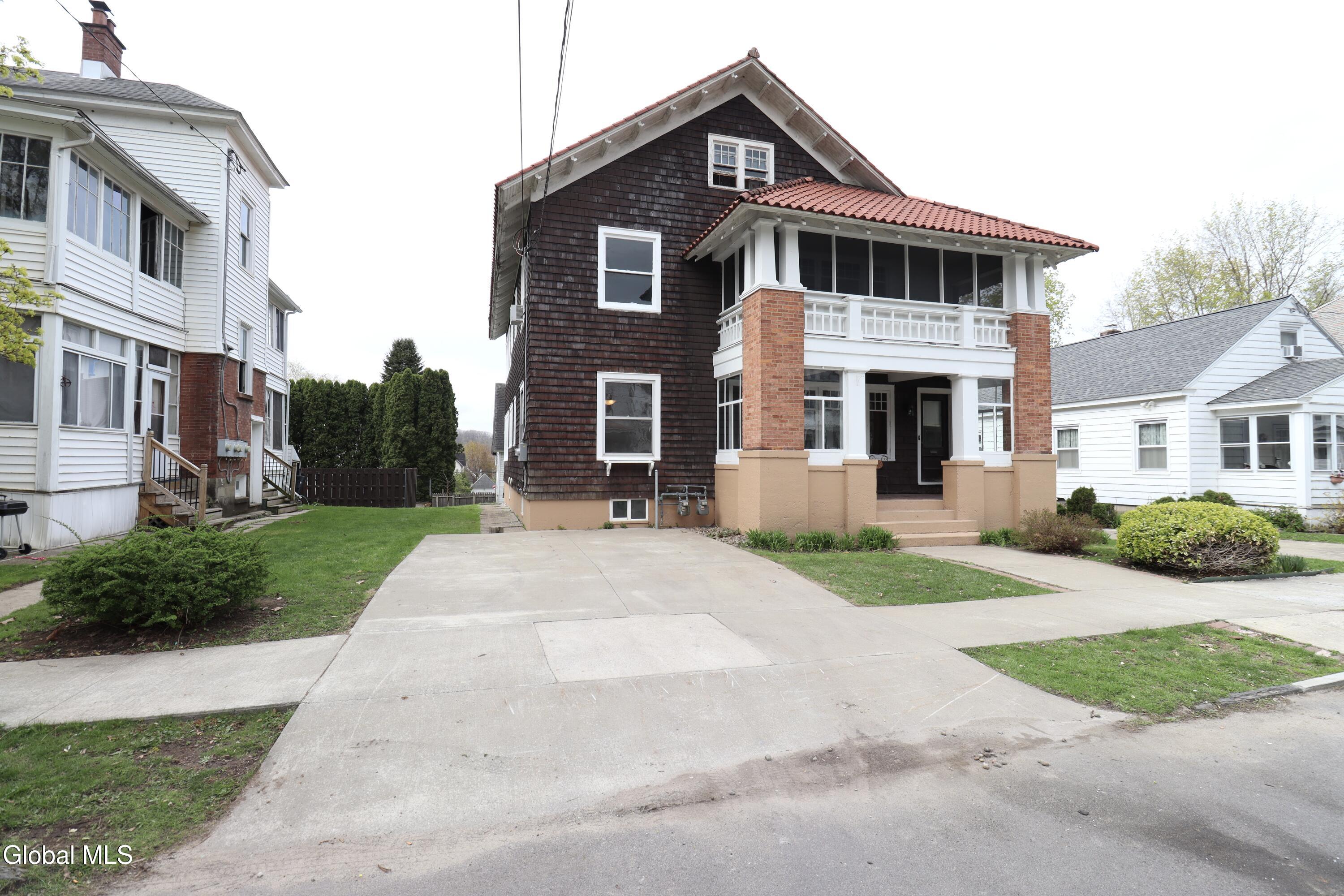 28 Stewart Street Amsterdam NY 12010
