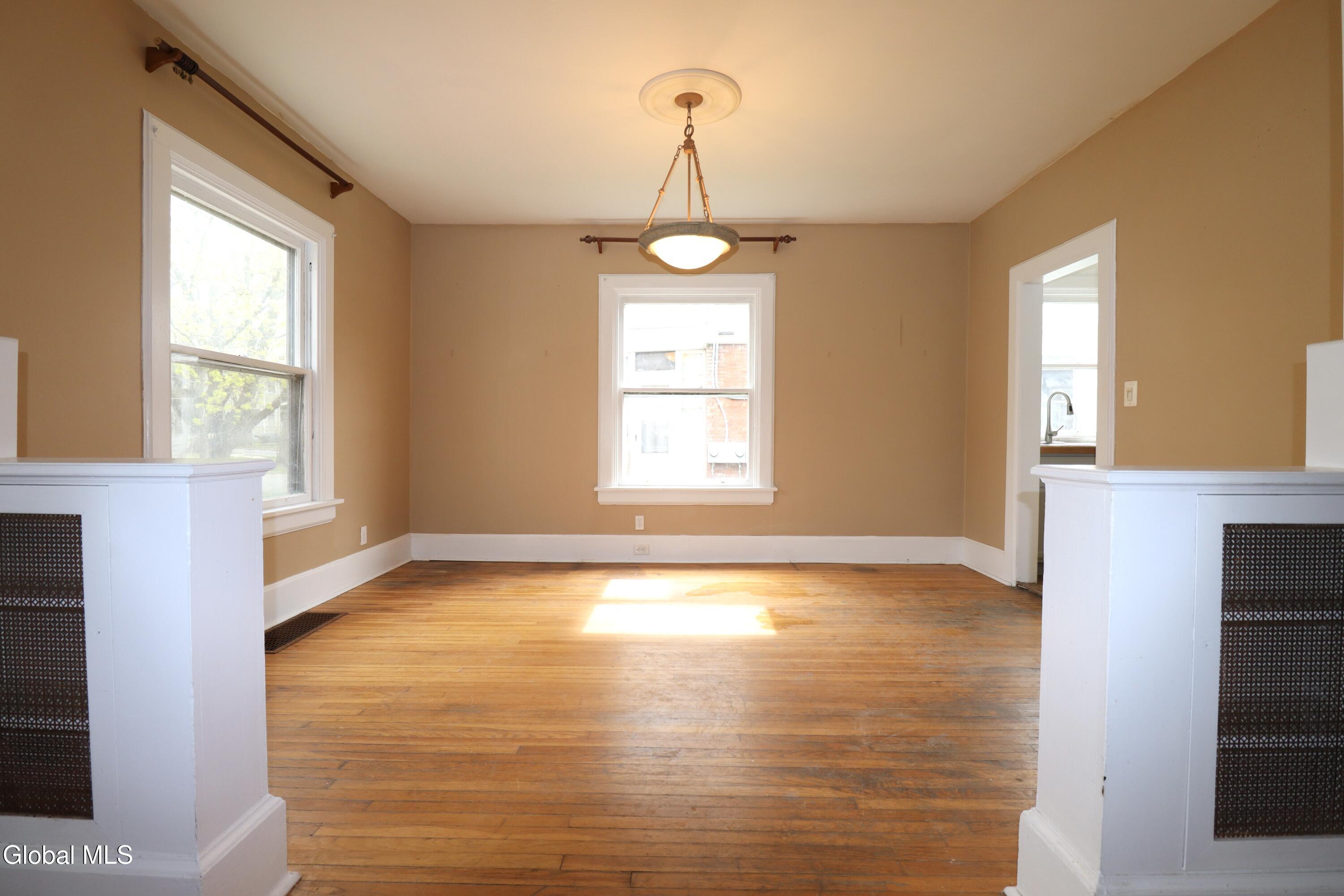 28 Stewart Street Amsterdam NY 12010