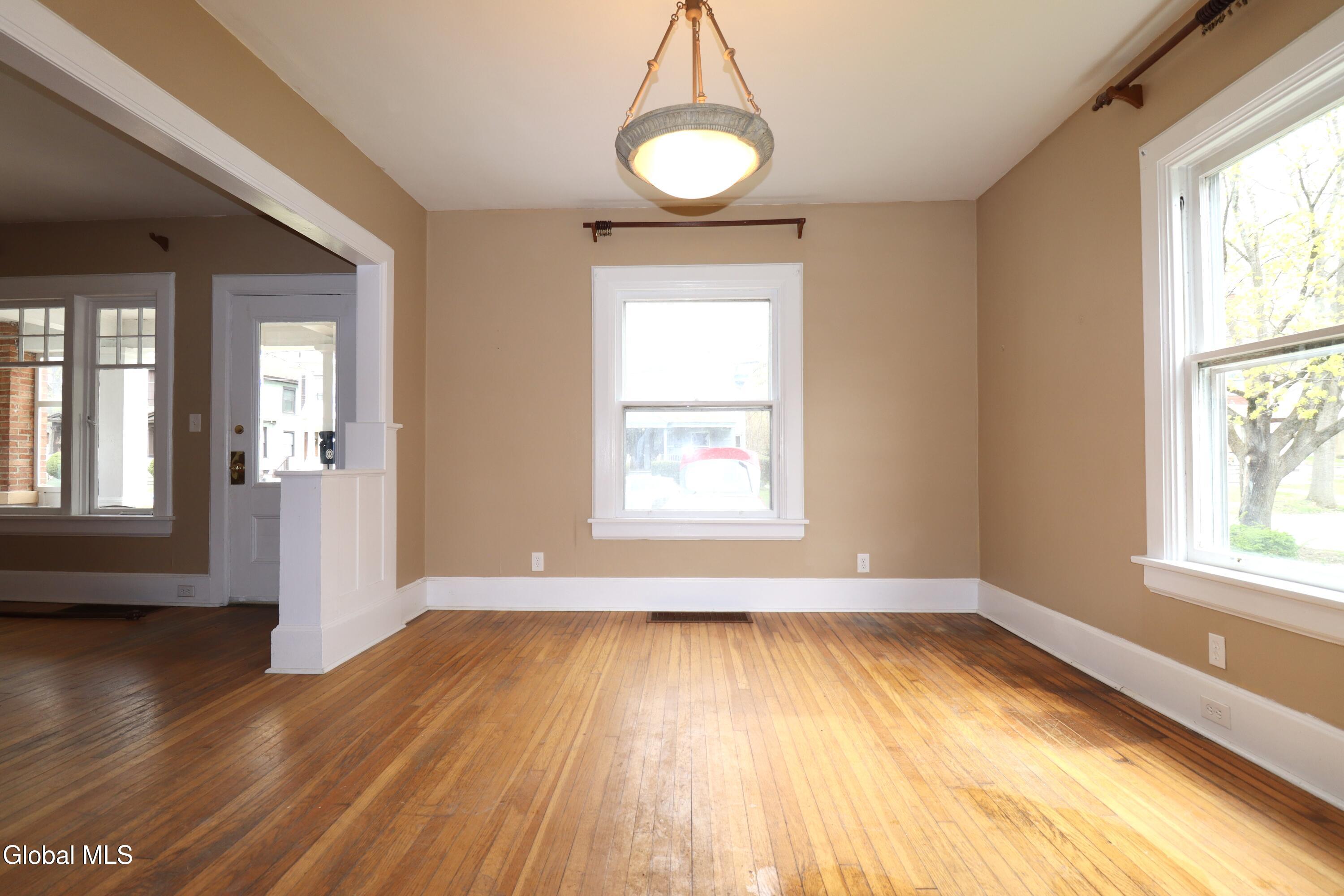 28 Stewart Street Amsterdam NY 12010