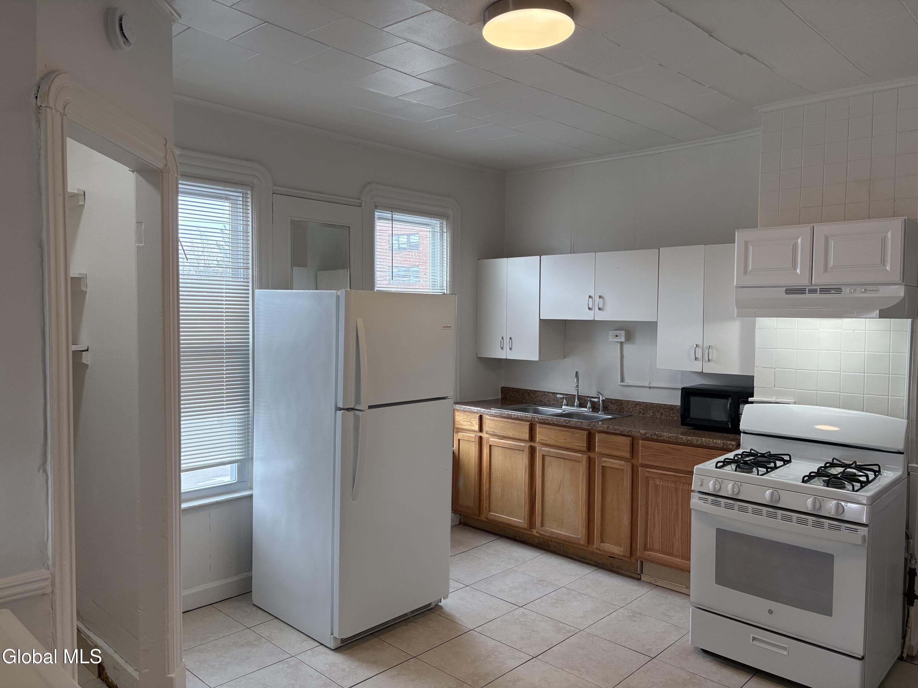 314 Georgetta Dix Schenectady NY 12307