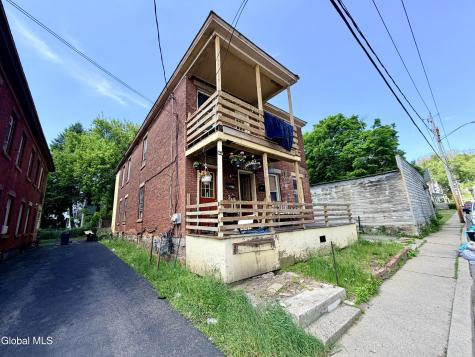31 Elk Street Amsterdam NY 12010