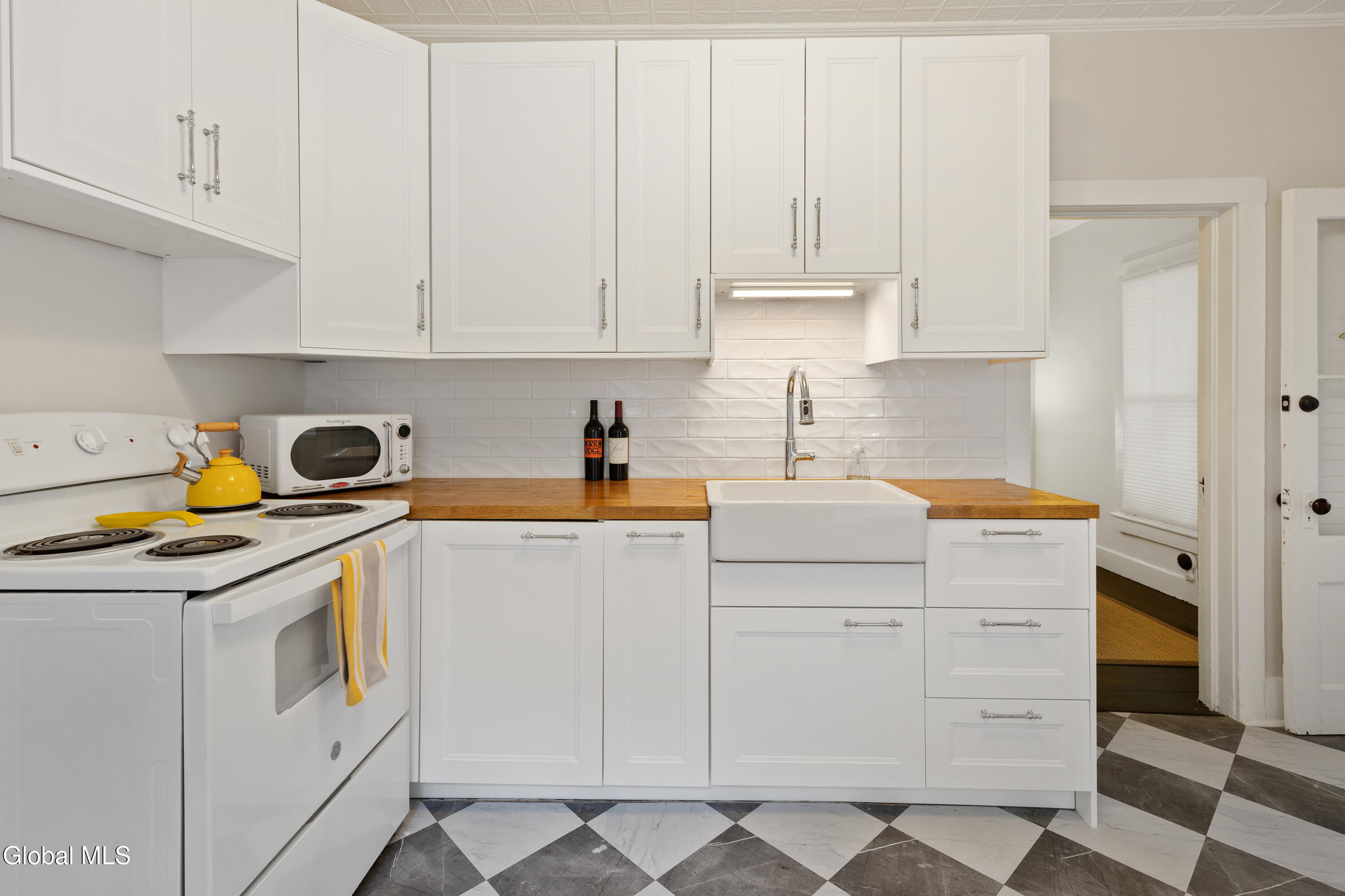 104 Van Dam Street Saratoga Springs NY 12866