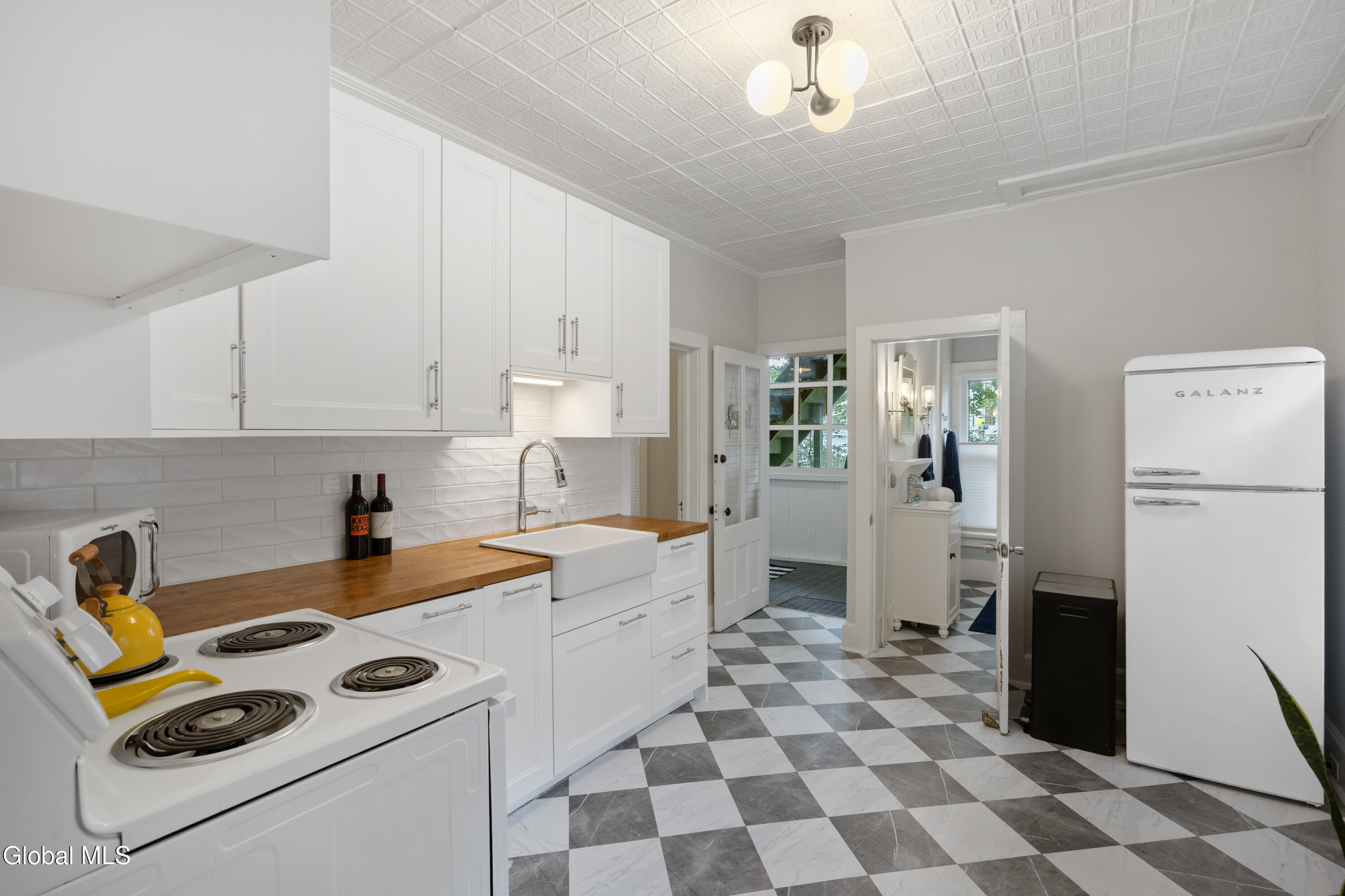 104 Van Dam Street Saratoga Springs NY 12866