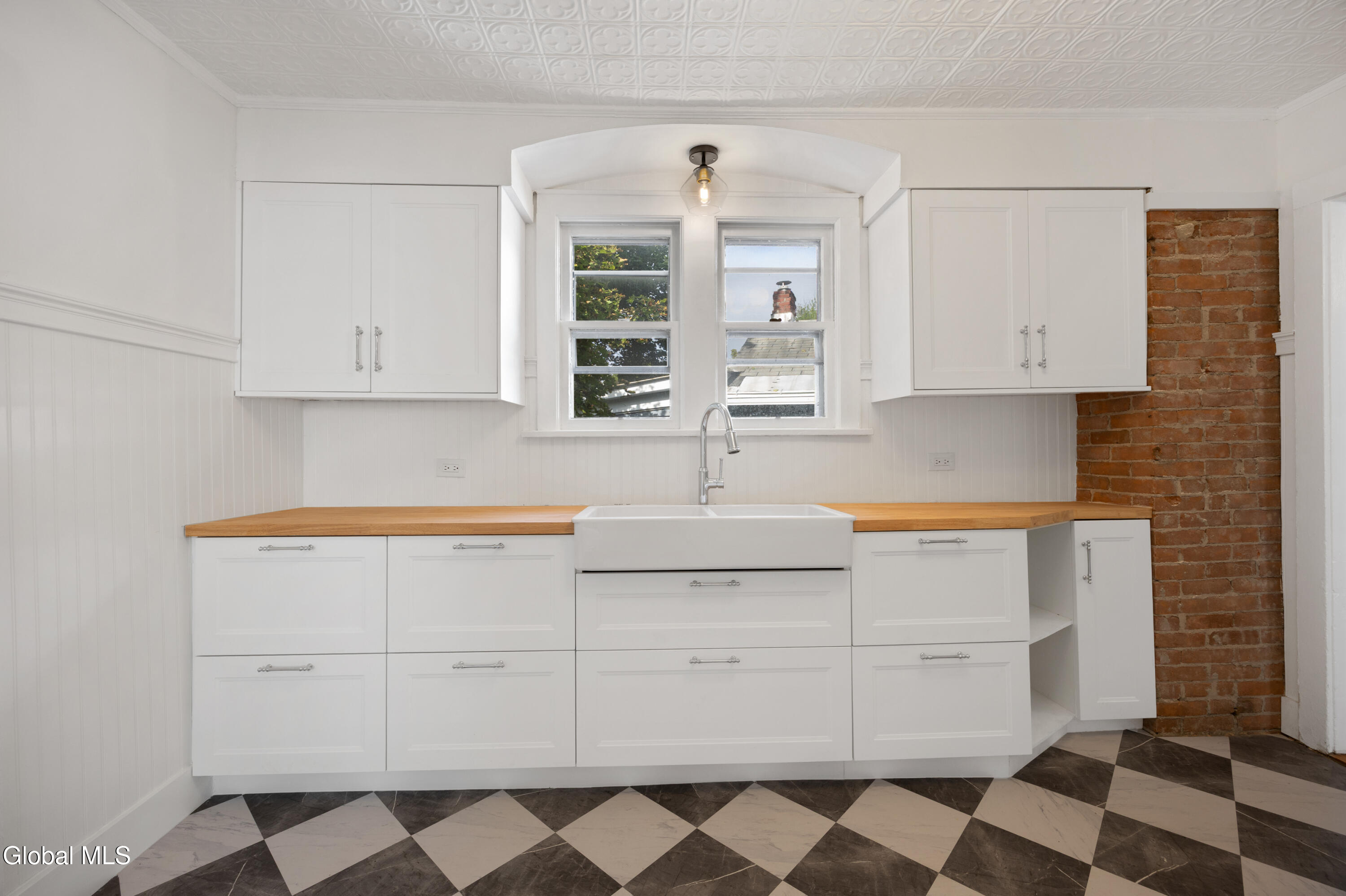 104 Van Dam Street Saratoga Springs NY 12866
