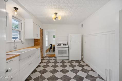104 Van Dam Street Saratoga Springs NY 12866