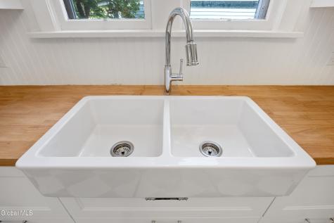 104 Van Dam Street Saratoga Springs NY 12866