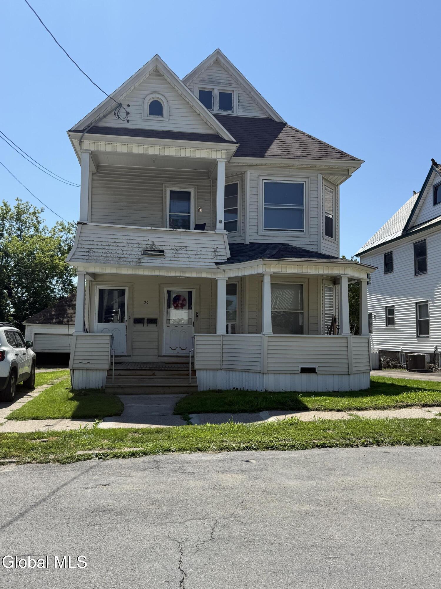 30 Mcclellan Avenue Amsterdam NY 12010