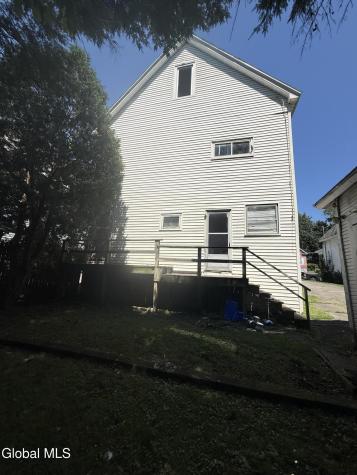 30 Mcclellan Avenue Amsterdam NY 12010