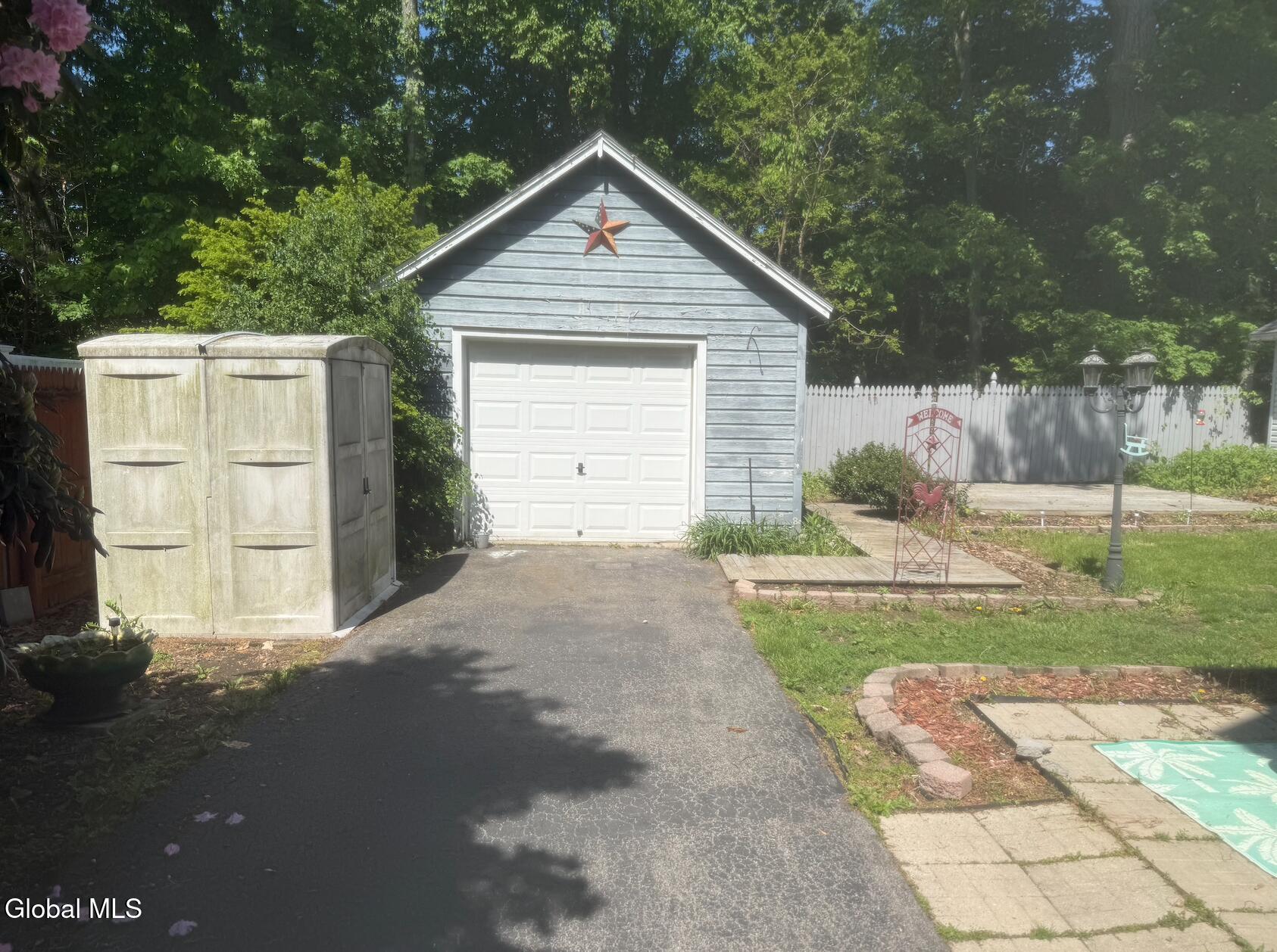 406-408 Locust Avenue Amsterdam NY 12010