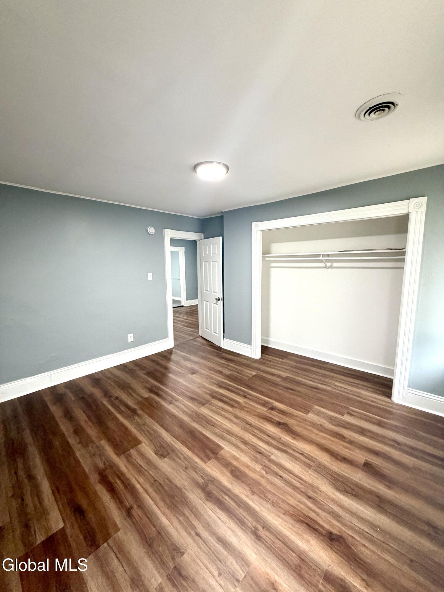 884 Yorkston Street Schenectady NY 12303