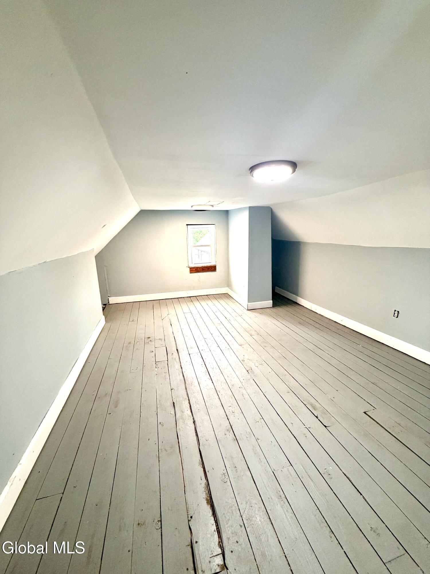 884 Yorkston Street Schenectady NY 12303