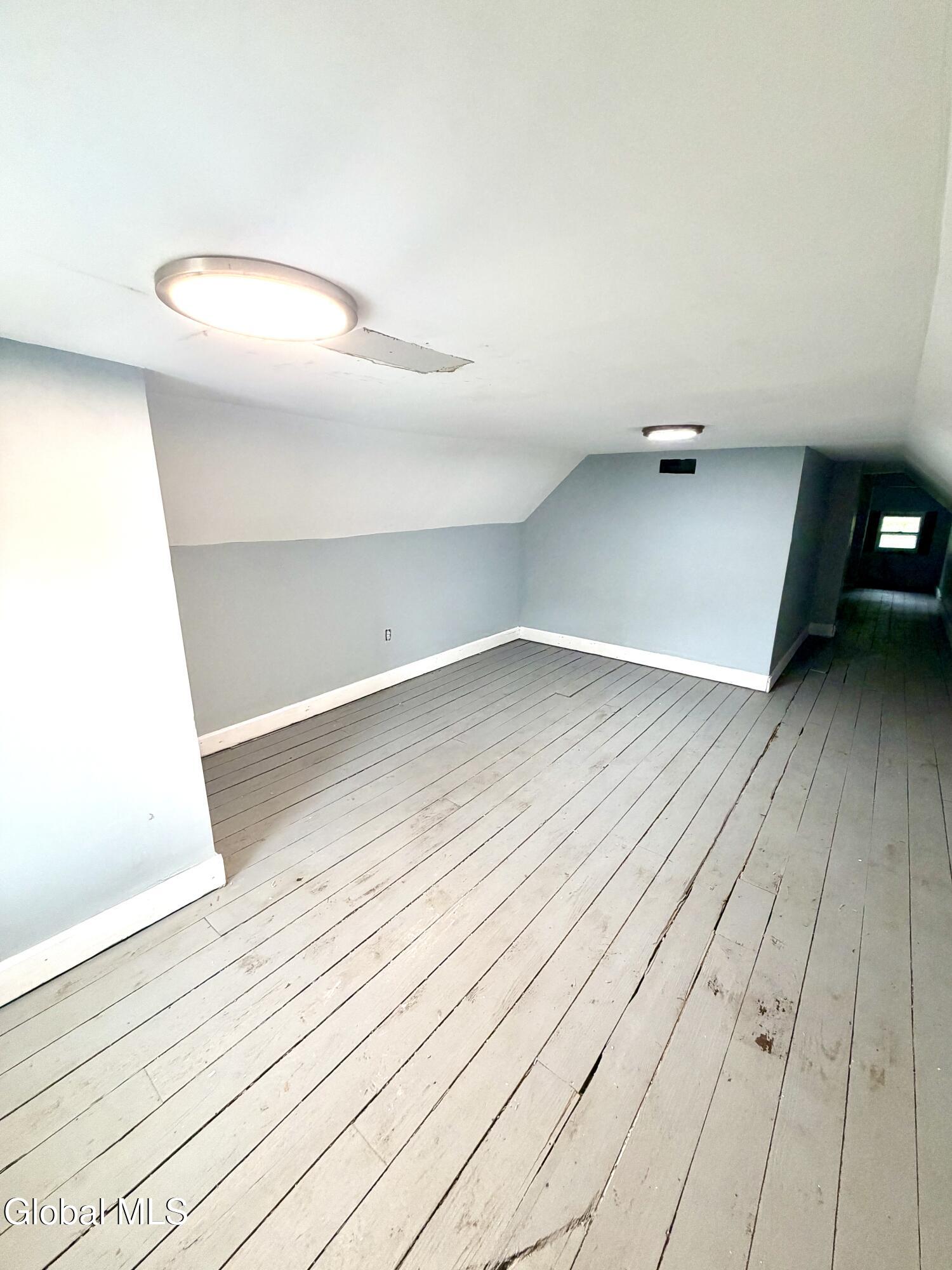 884 Yorkston Street Schenectady NY 12303