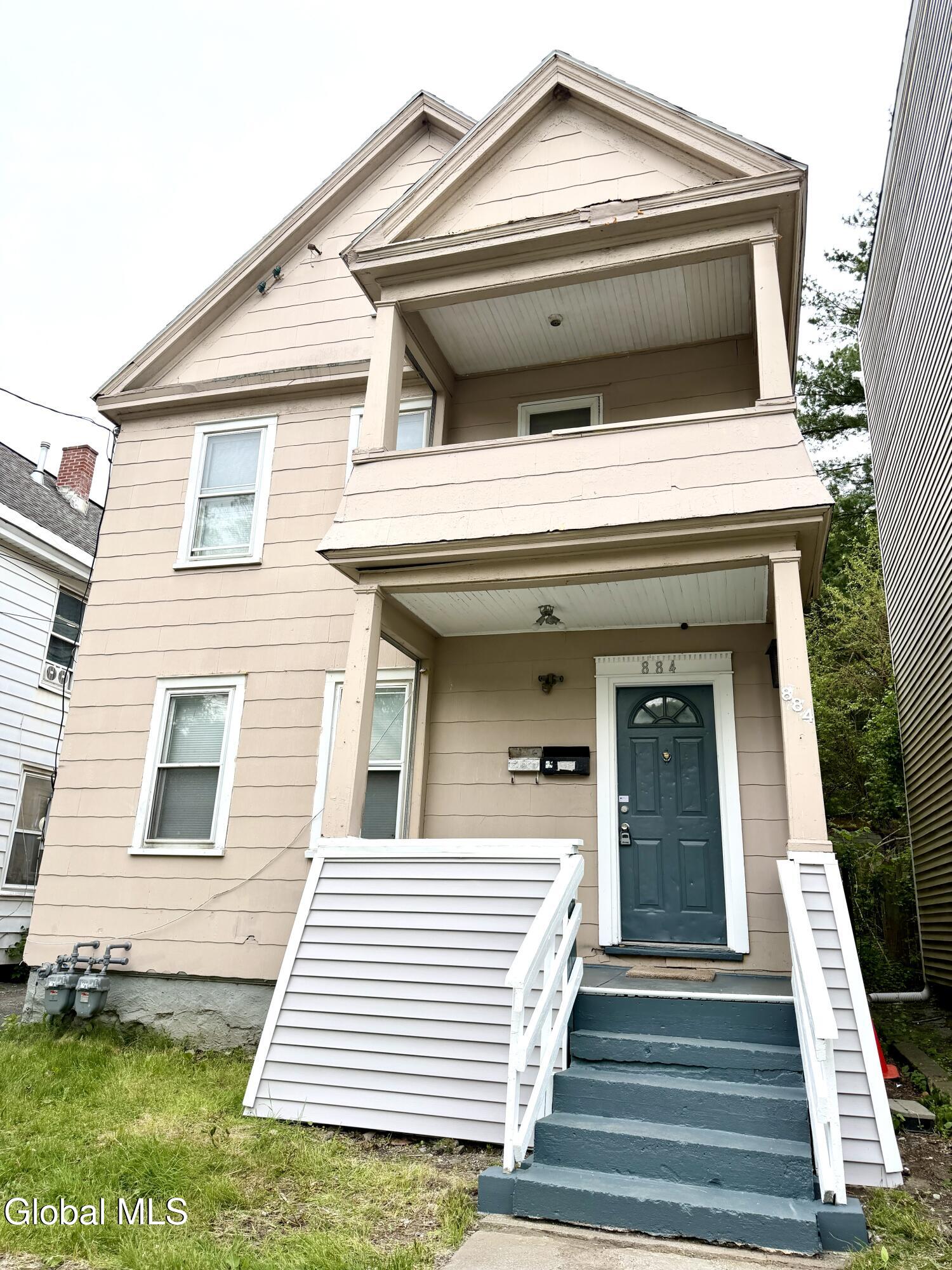 884 Yorkston Street Schenectady NY 12303