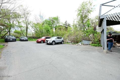 70 Saratoga Avenue Waterford NY 12188