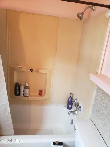 34 3rd Avenue Gloversville NY 12078