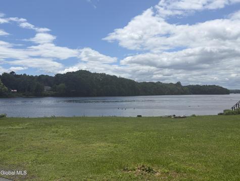 3 Bunce Lane Stillwater NY 12170
