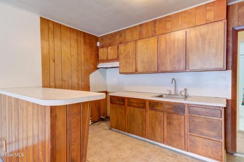 609 Mcclellan Street Schenectady NY 12304