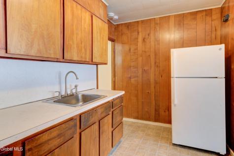 609 Mcclellan Street Schenectady NY 12304