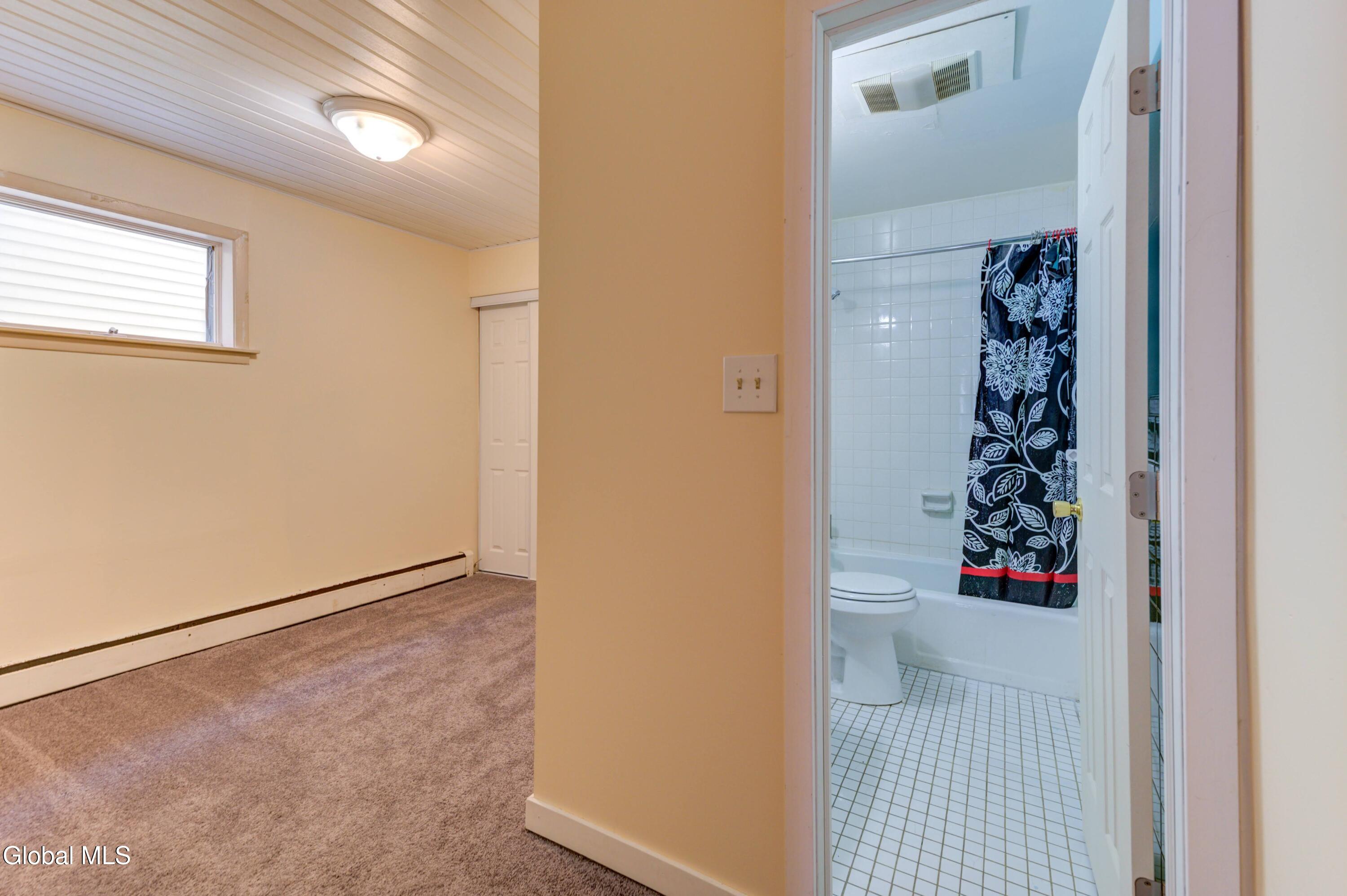 609 Mcclellan Street Schenectady NY 12304