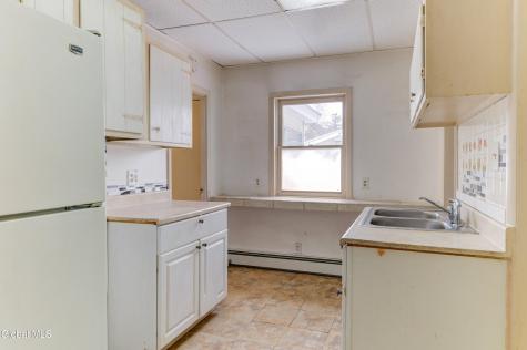 609 Mcclellan Street Schenectady NY 12304
