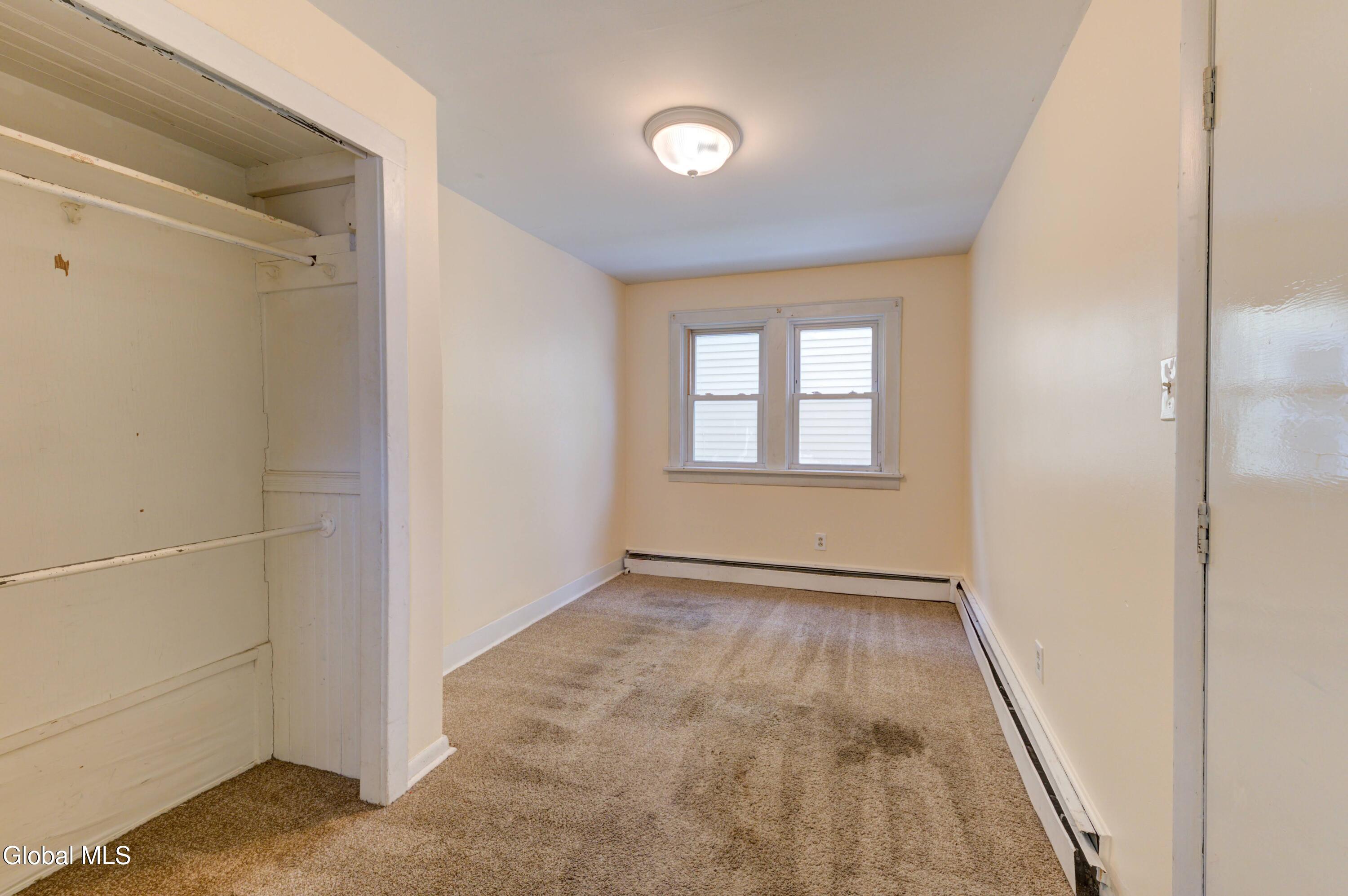 609 Mcclellan Street Schenectady NY 12304