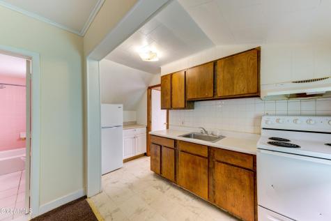 609 Mcclellan Street Schenectady NY 12304