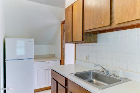 609 Mcclellan Street Schenectady NY 12304