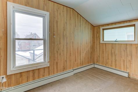 609 Mcclellan Street Schenectady NY 12304