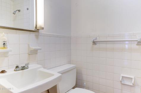 609 Mcclellan Street Schenectady NY 12304